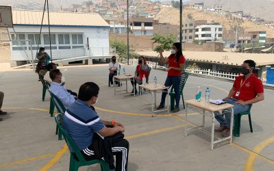 Equipo internacional de asistencia técnica especializada de reino unido visita institución educati...