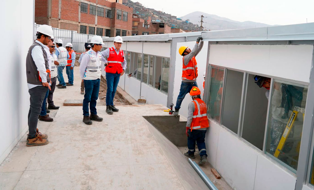 Supervisamos implementación de módulos prefabricados para estudiantes de la IE 1255 en Huaycán