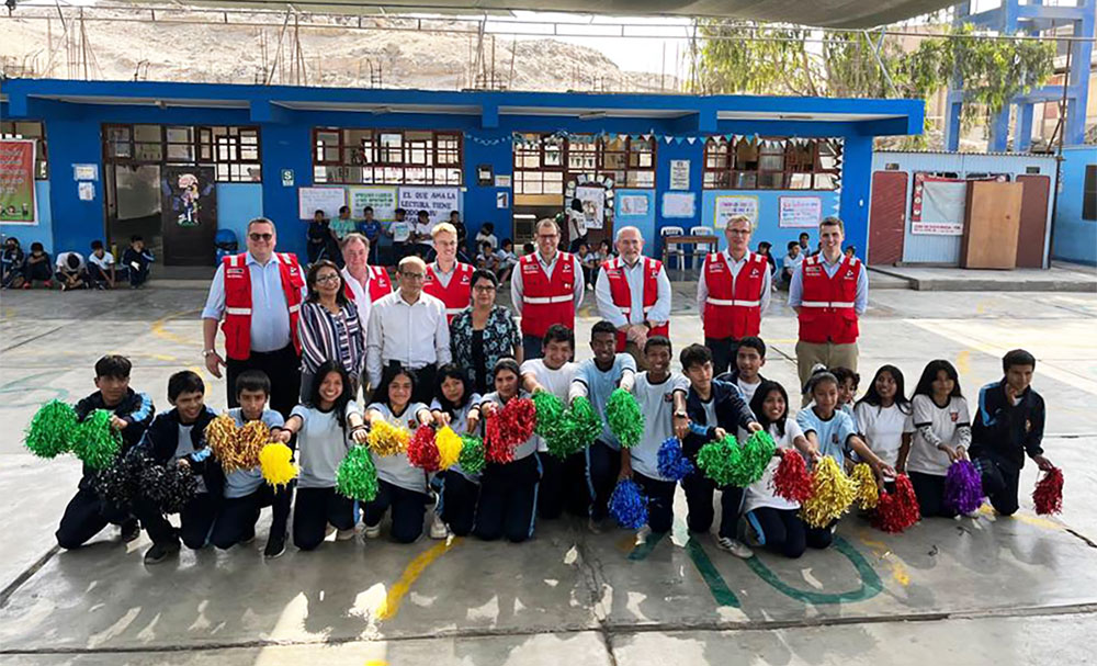 Representantes ingleses del consorcio Koulu visitan proyectos de Escuelas Bicentenario