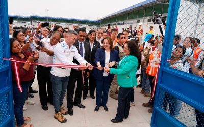 Ministra de Educación encabezó entrega de escuela temporal para la IE Santa Lucía en Ferreñafe