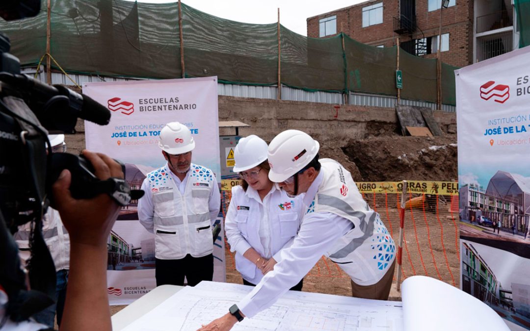 Ministra Márquez supervisa avances en la construcción de Escuela Bicentenario en El Agustino
