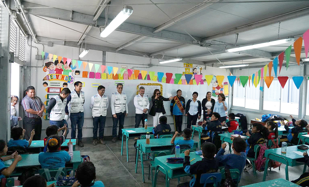 Comunidad educativa de la IE 2025 de Carabayllo mostró su alegría por contar con su escuela temporal