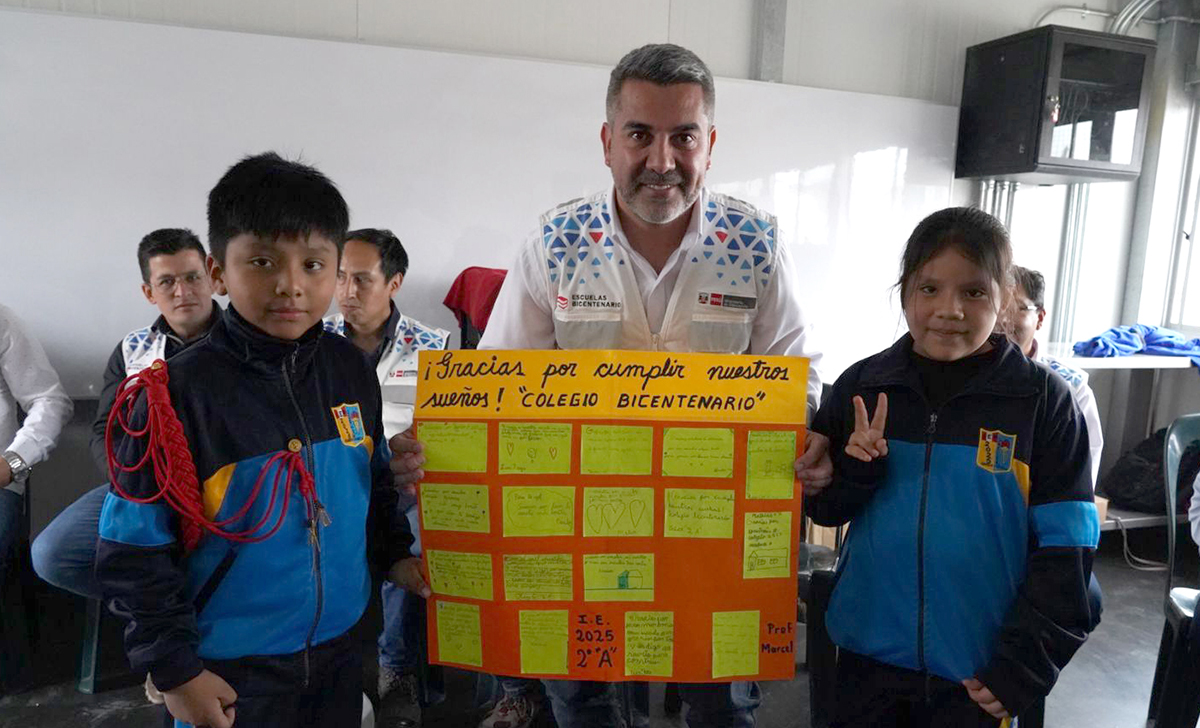 Comunidad educativa de la IE 2025 de Carabayllo mostró su alegría por contar con su escuela temporal