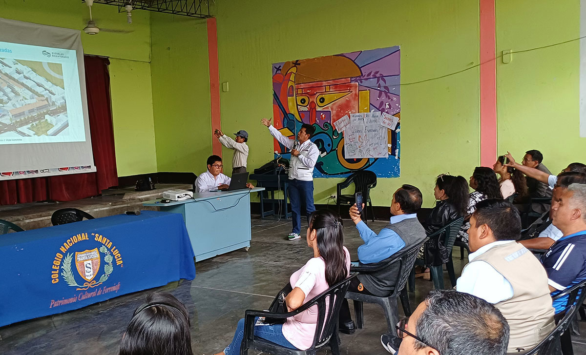 Presentamos diseño de su Escuela Bicentenario a la comunidad educativa de la IE Santa Lucía