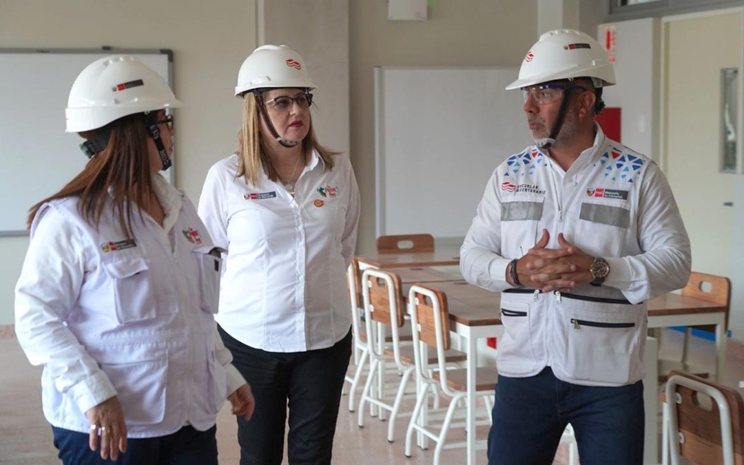 Ministra de Educación supervisa avances de obra de Escuela Bicentenario en El Agustino
