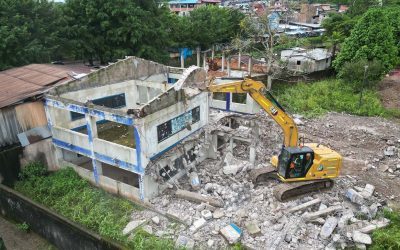 Iniciamos demolición de antigua infraestructura de la IE Fernando Carbajal en Ucayali