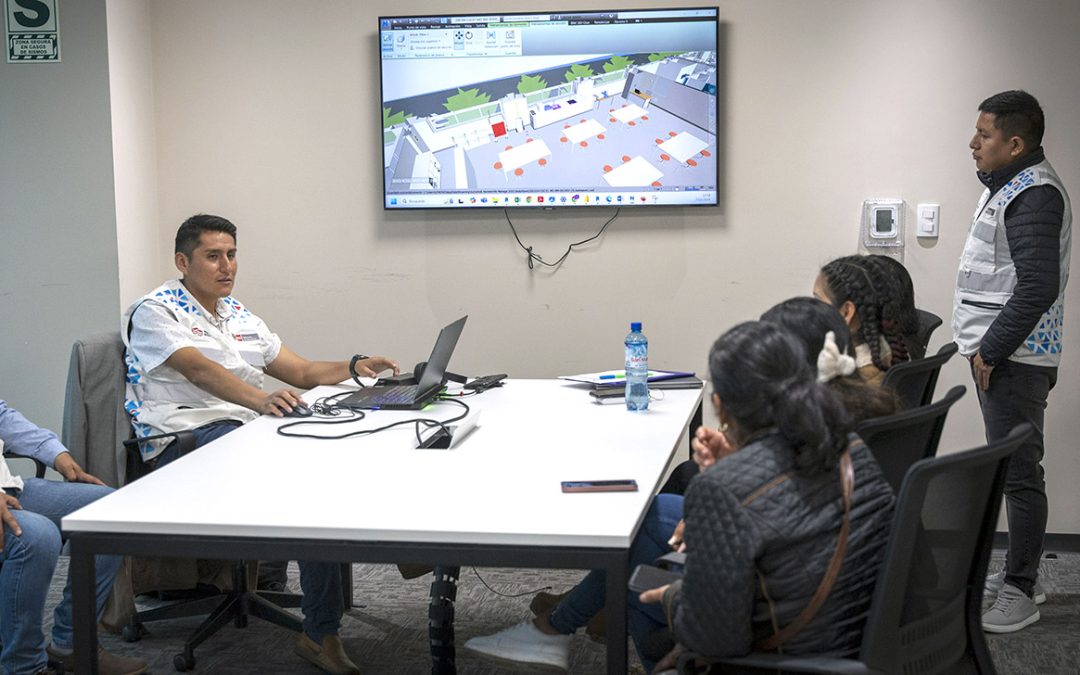 Comunidad educativa destaca diseños de la Escuela Bicentenario 2100 Juan Velasco Alvarado