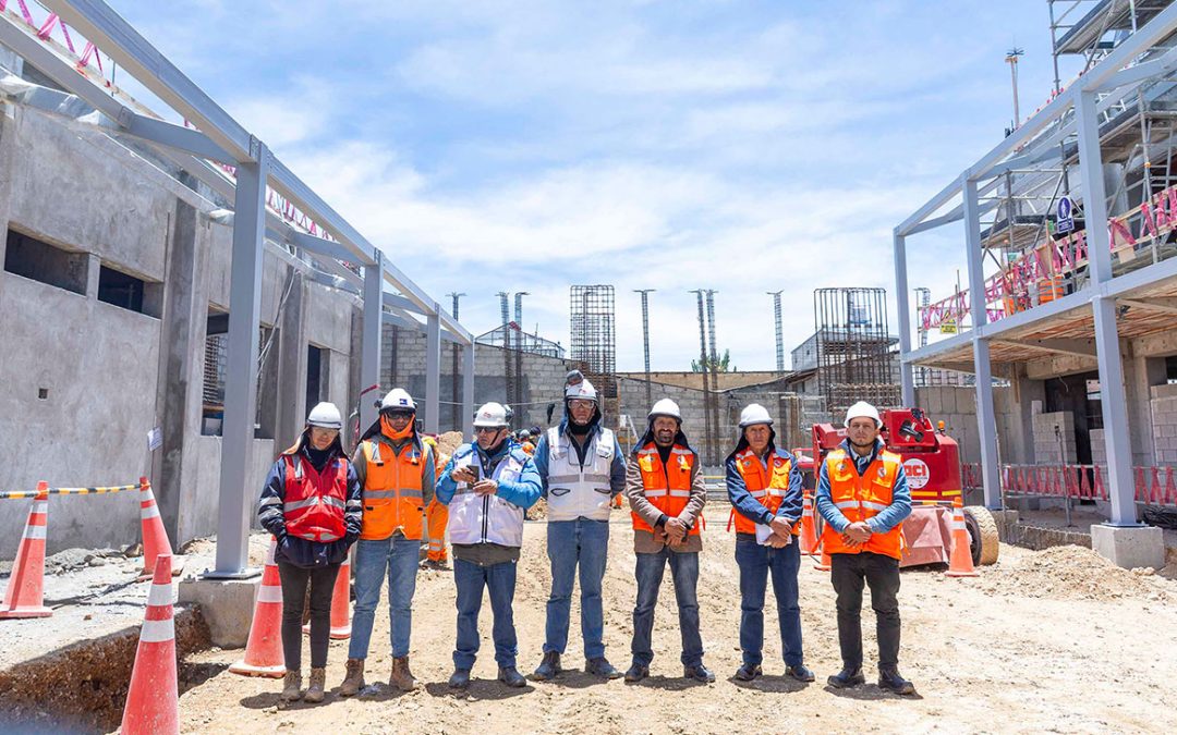 Alcalde provincial de Junín visita obras de la Escuela Bicentenario Seis de Agosto