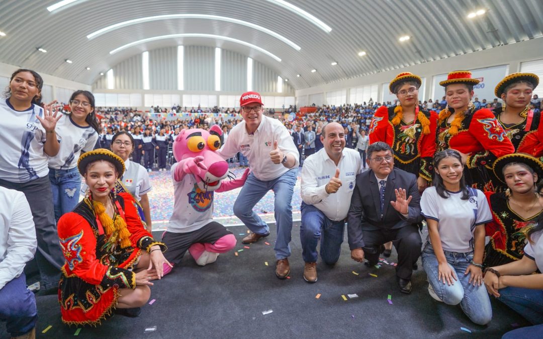 SE INAUGURÓ POR PRIMERA VEZ UNA MODERNA ESCUELA BICENTENARIO EN LA PROVINCIA CONSTITUCIONAL DEL CAL...