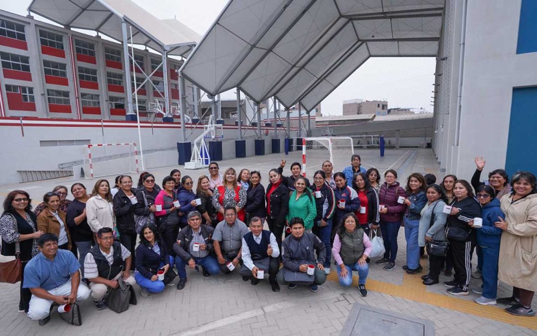 Comunidad educativa de Escuela Bicentenario 2028 Peruano Británico se capacitó para promover el cu...