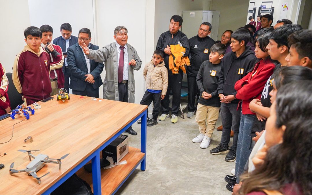 Docentes y directivos de colegios del VRAEM visitaron Escuela Bicentenario en La Molina