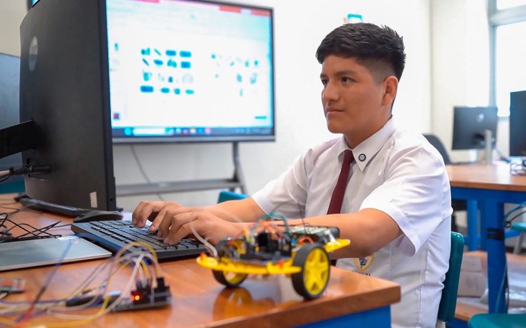 Proyectos de robótica causan sensación en la Escuela Bicentenario 1235 Unión Latinoamericana