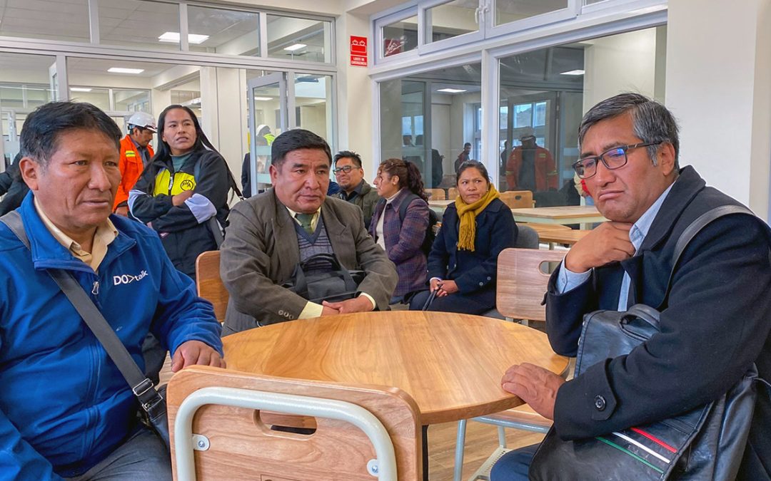 Colegios PEIP refuerza el correcto uso de las aulas flexibles entre la comunidad educativa en Azáng...