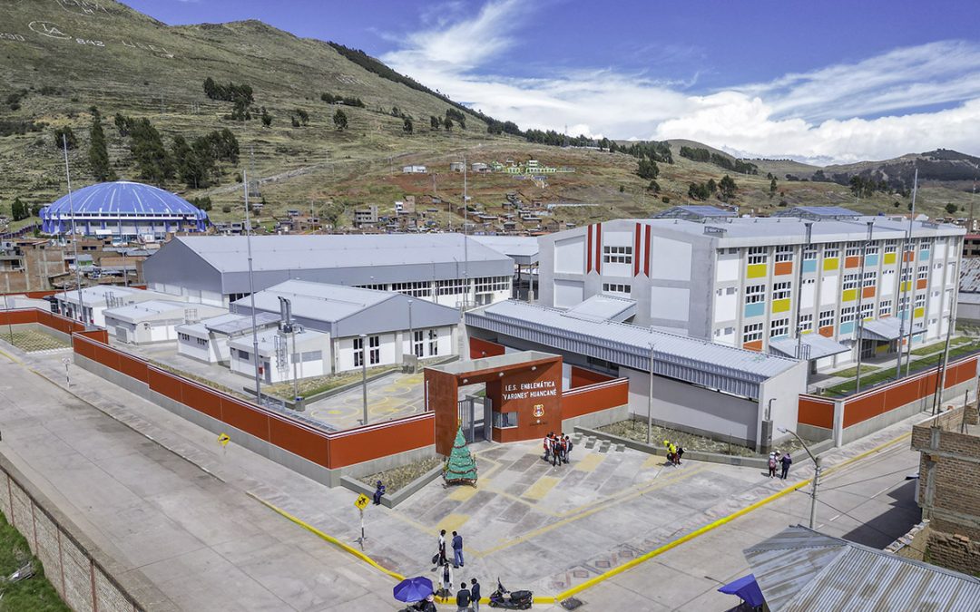 Minedu entrega nueva escuela en Huancané, región Puno, construida con inversión de S/ 79 millones