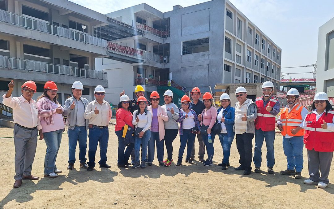 Comunidad educativa de San Juan de Lurigancho constata avances de nueva Escuela Bicentenario
